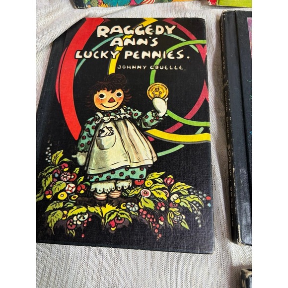 Vintage raggedy and hard back books 7 set - Picture 4 of 10